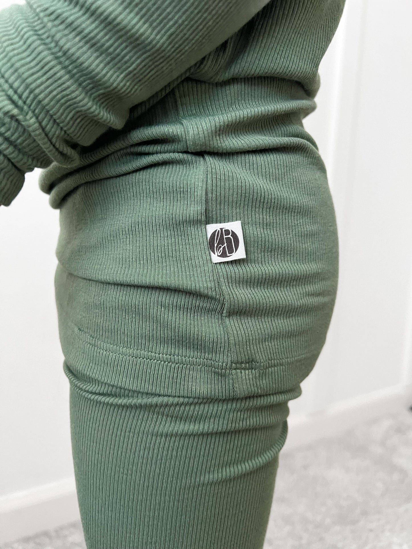 PINE | TWO PIECE SET