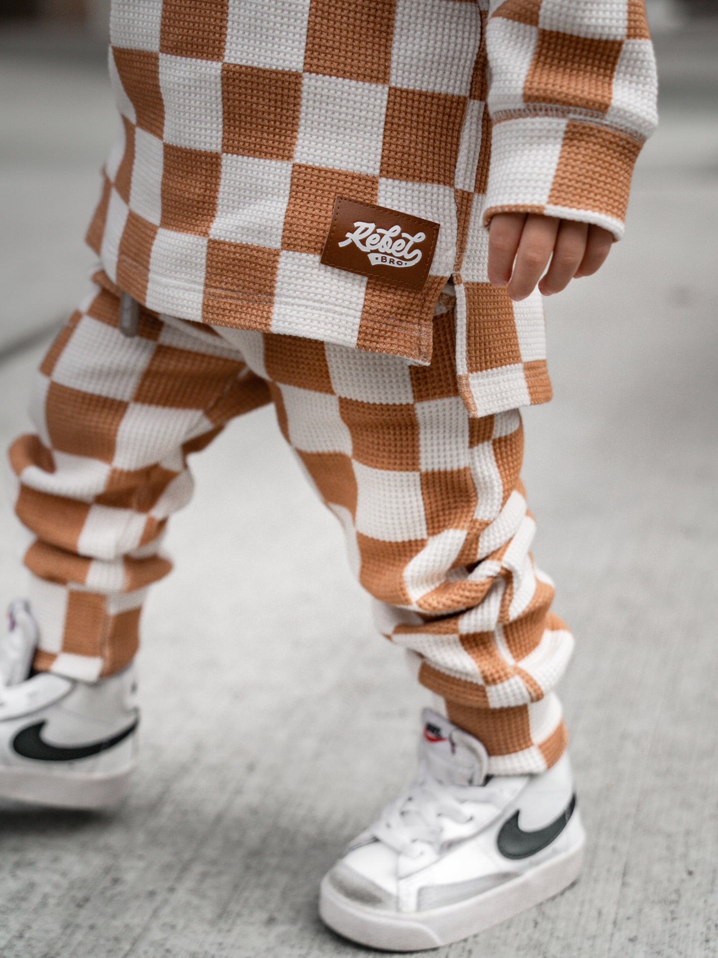 Waffle Set in Vanilla + Chestnut