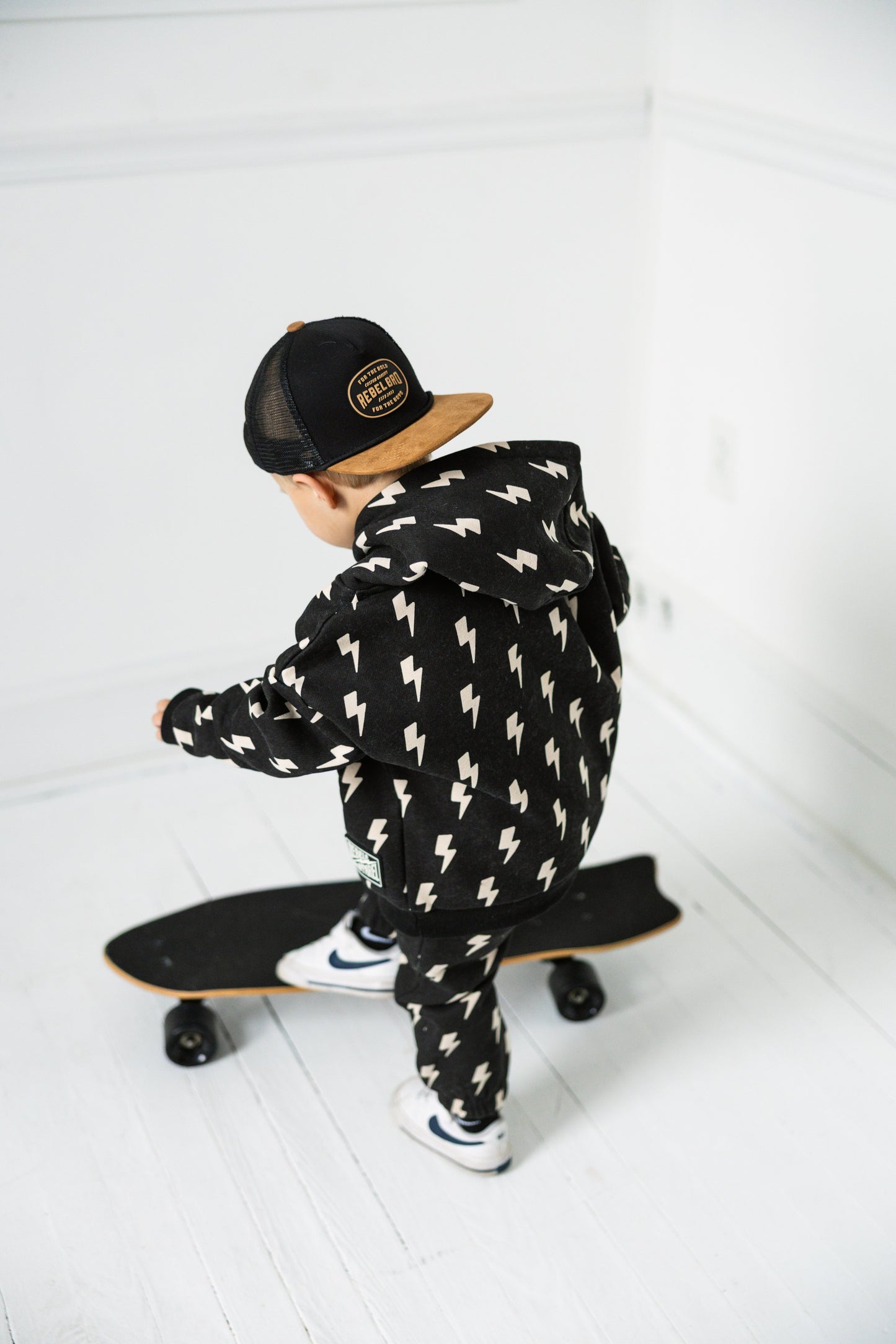 Fleece Hoodie + Sweatpants Set in Jagger