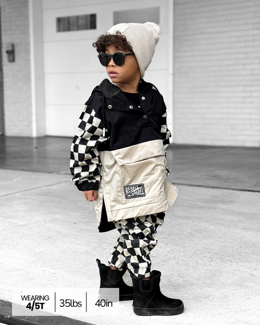 Pullover Windbreaker in Black/Oat