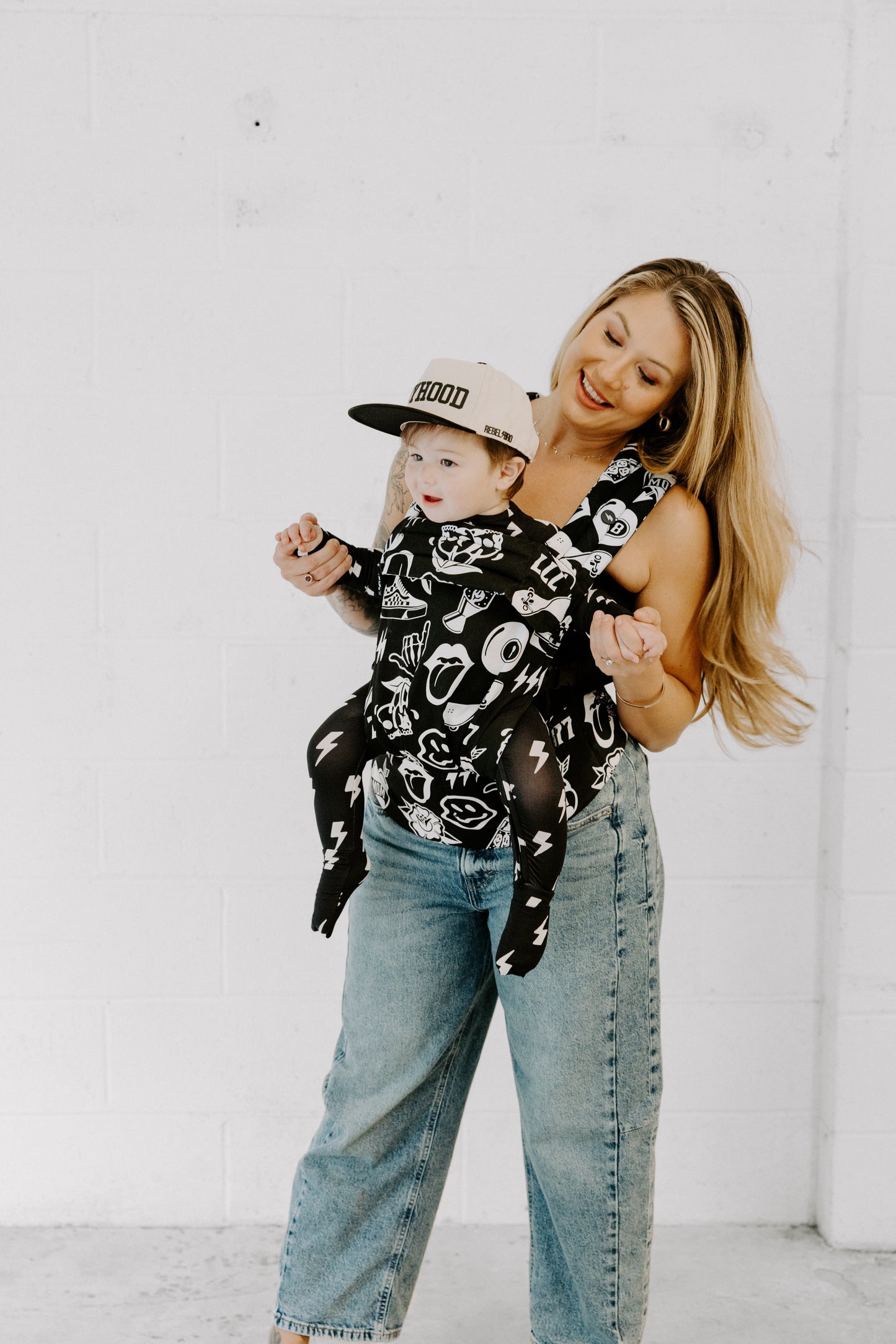 The Dahlia Carrier in Cool Kid [Midnight Edition]