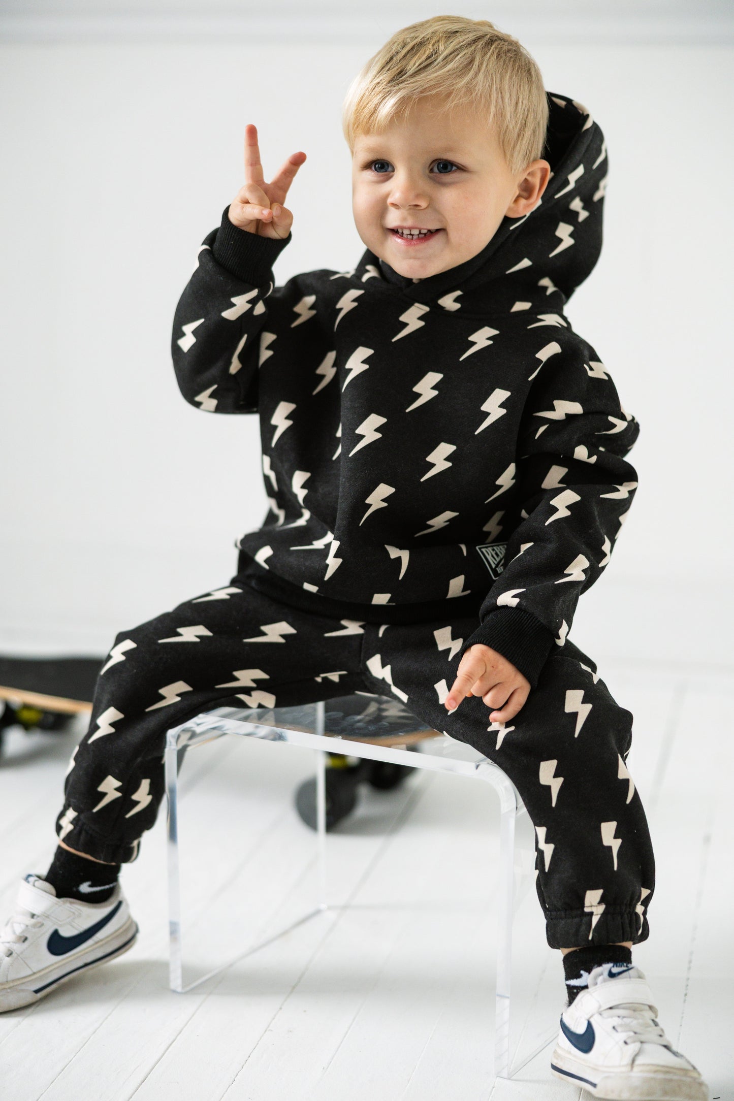 Fleece Hoodie + Sweatpants Set in Jagger