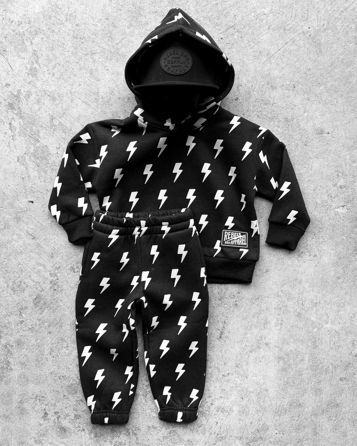 Fleece Hoodie + Sweatpants Set in Jagger