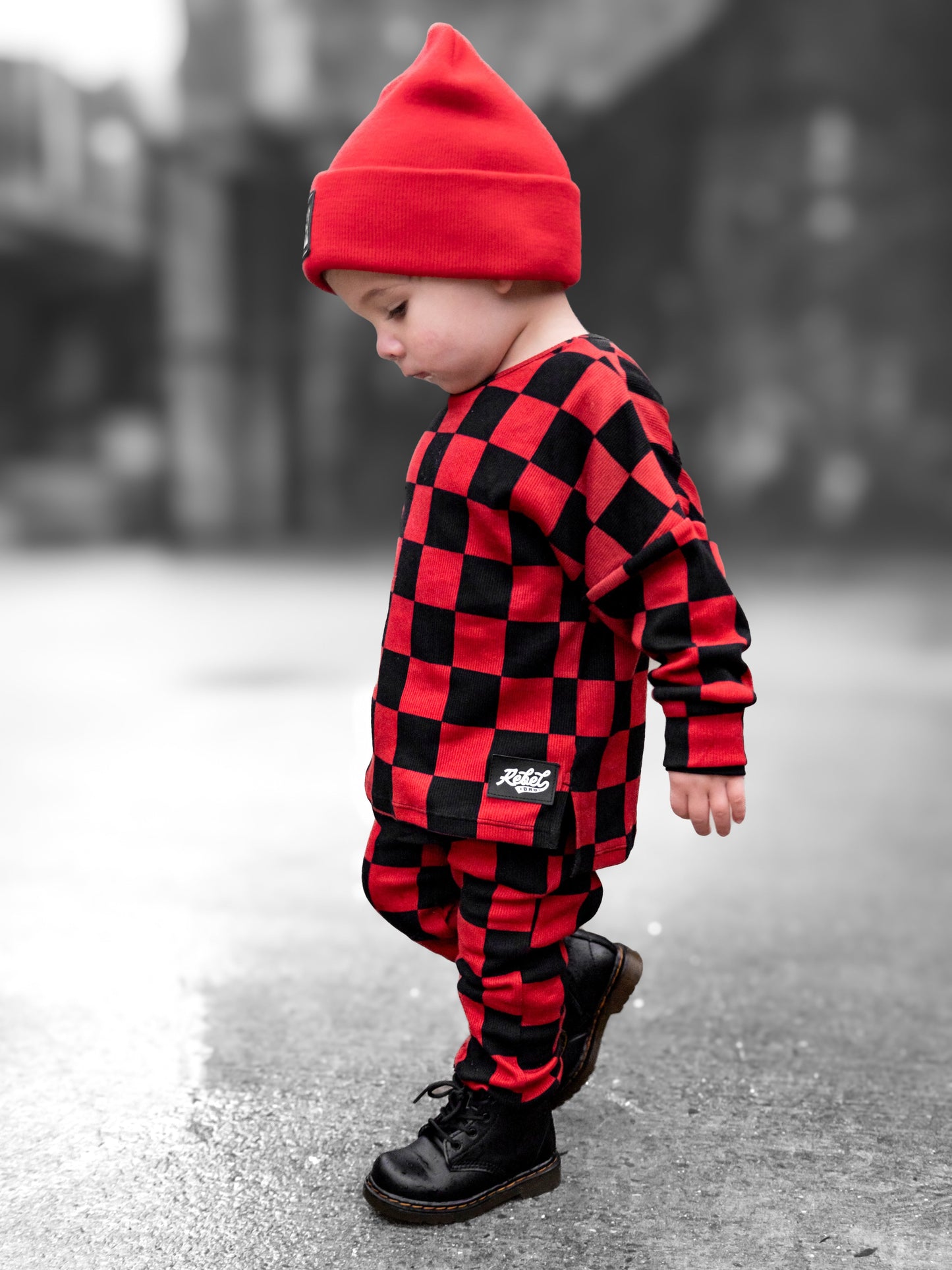 Organic Ribbed Set in Smoke + Crimson