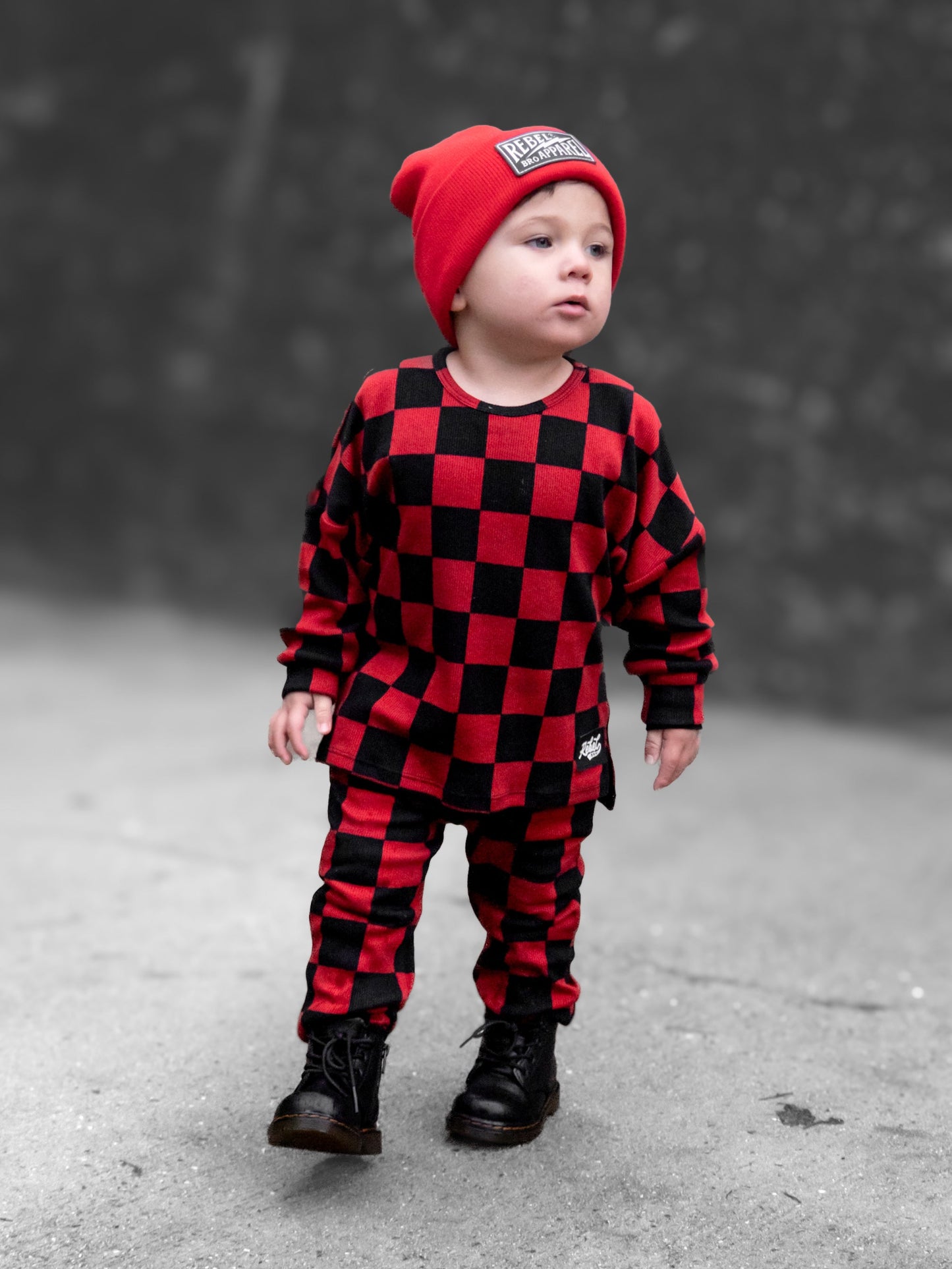 Organic Ribbed Set in Smoke + Crimson