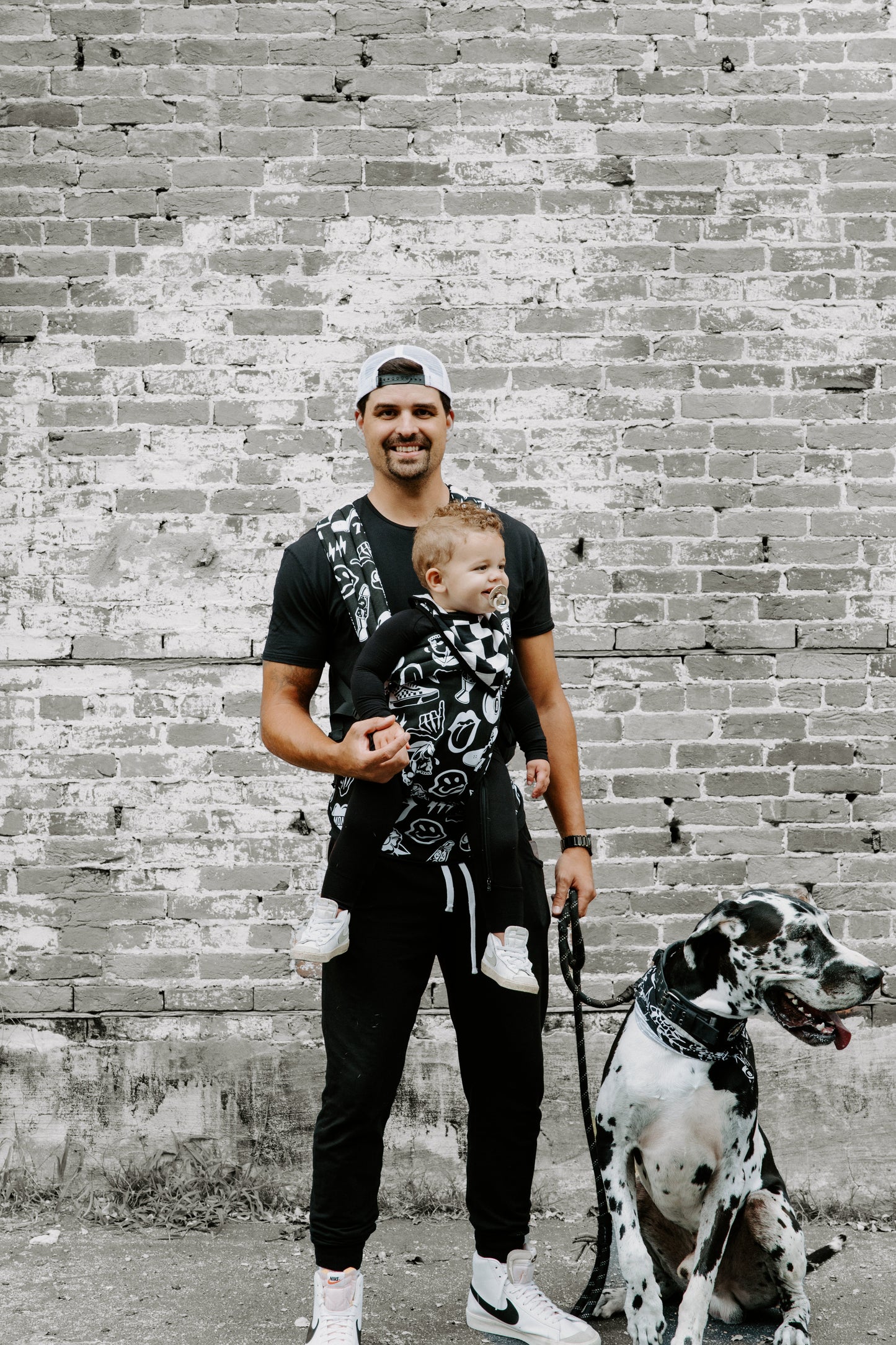 The Dahlia Carrier in Cool Kid [Midnight Edition]