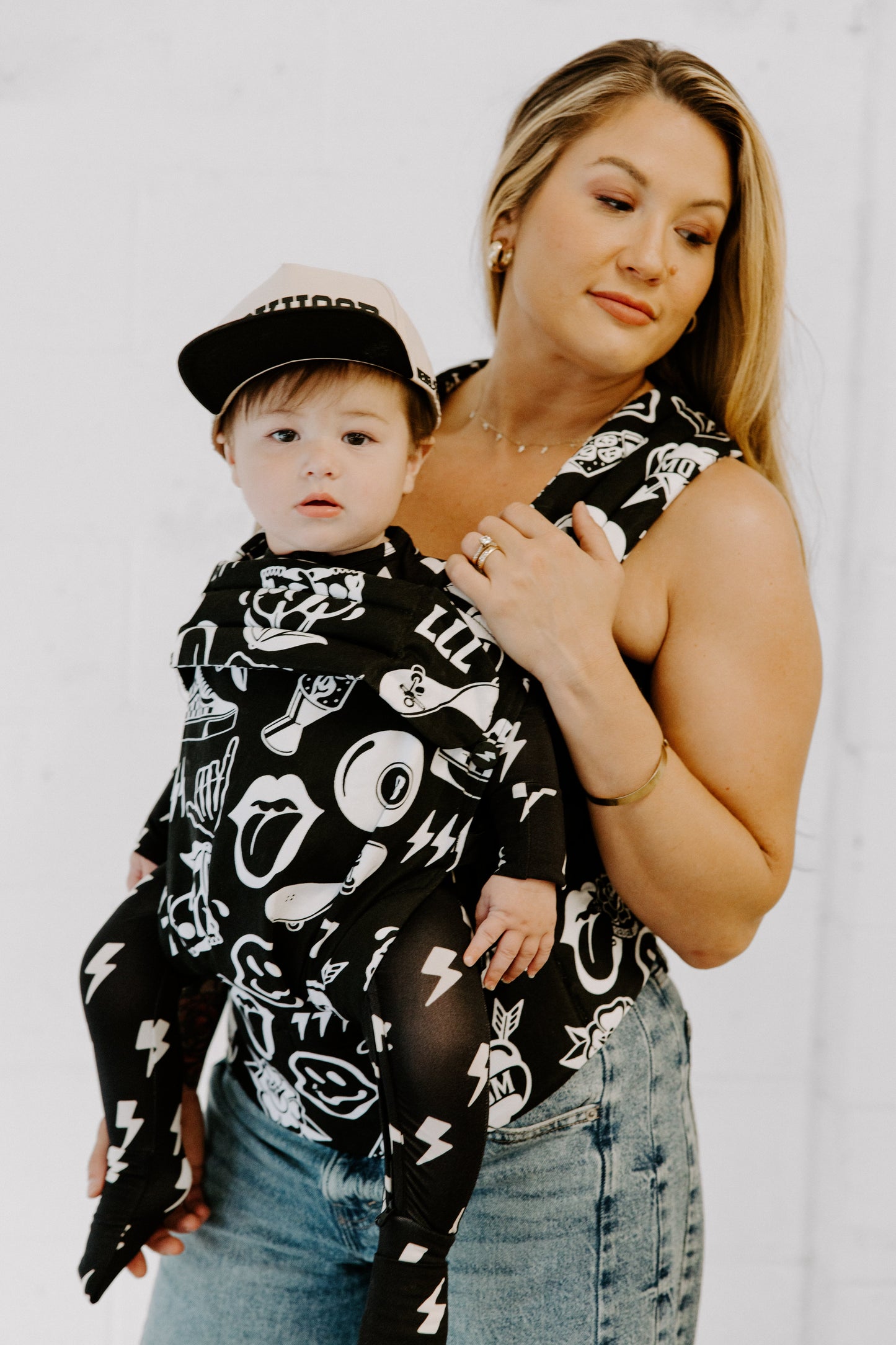 The Dahlia Carrier in Cool Kid [Midnight Edition]