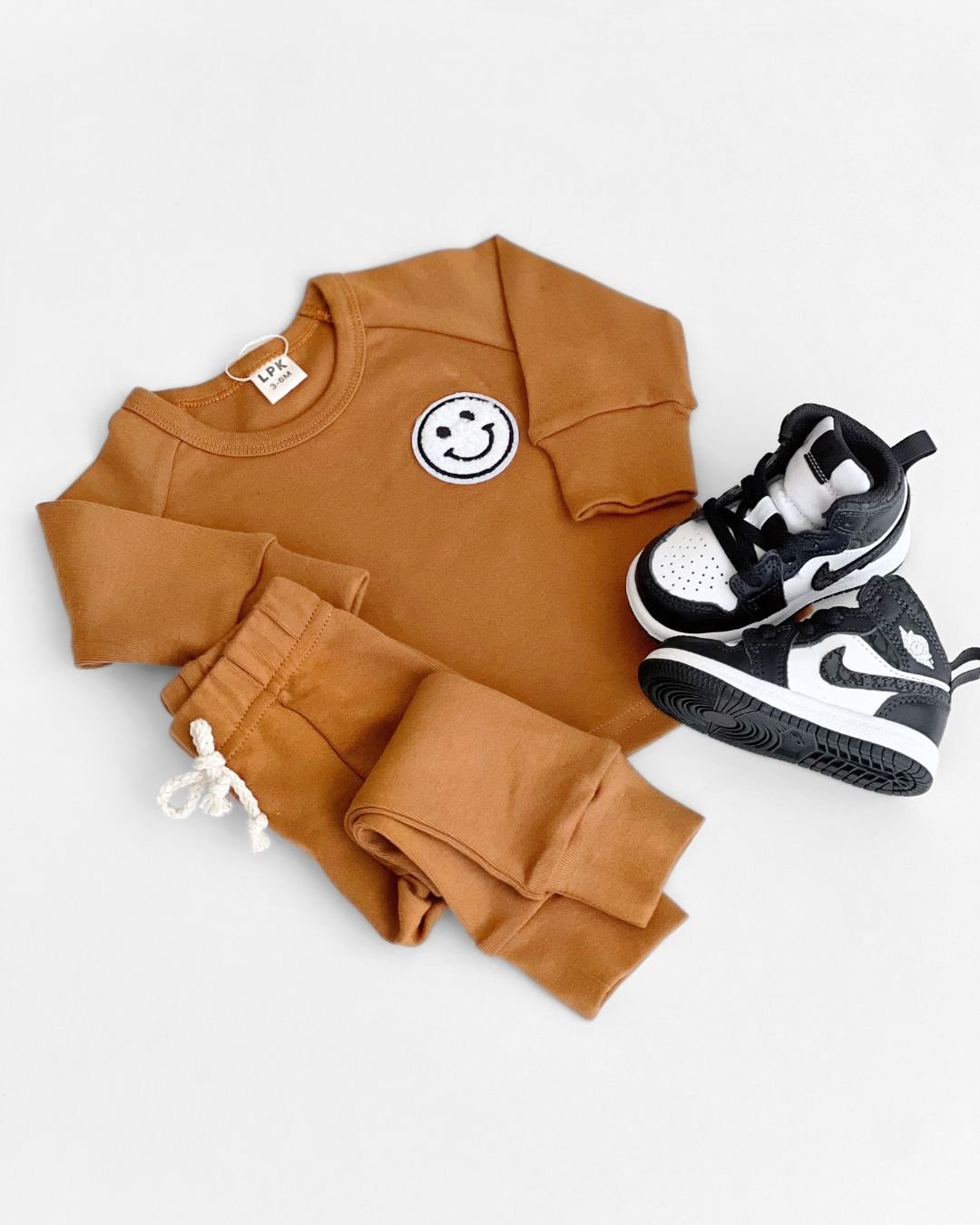 Lounge Set | Smiley Brown